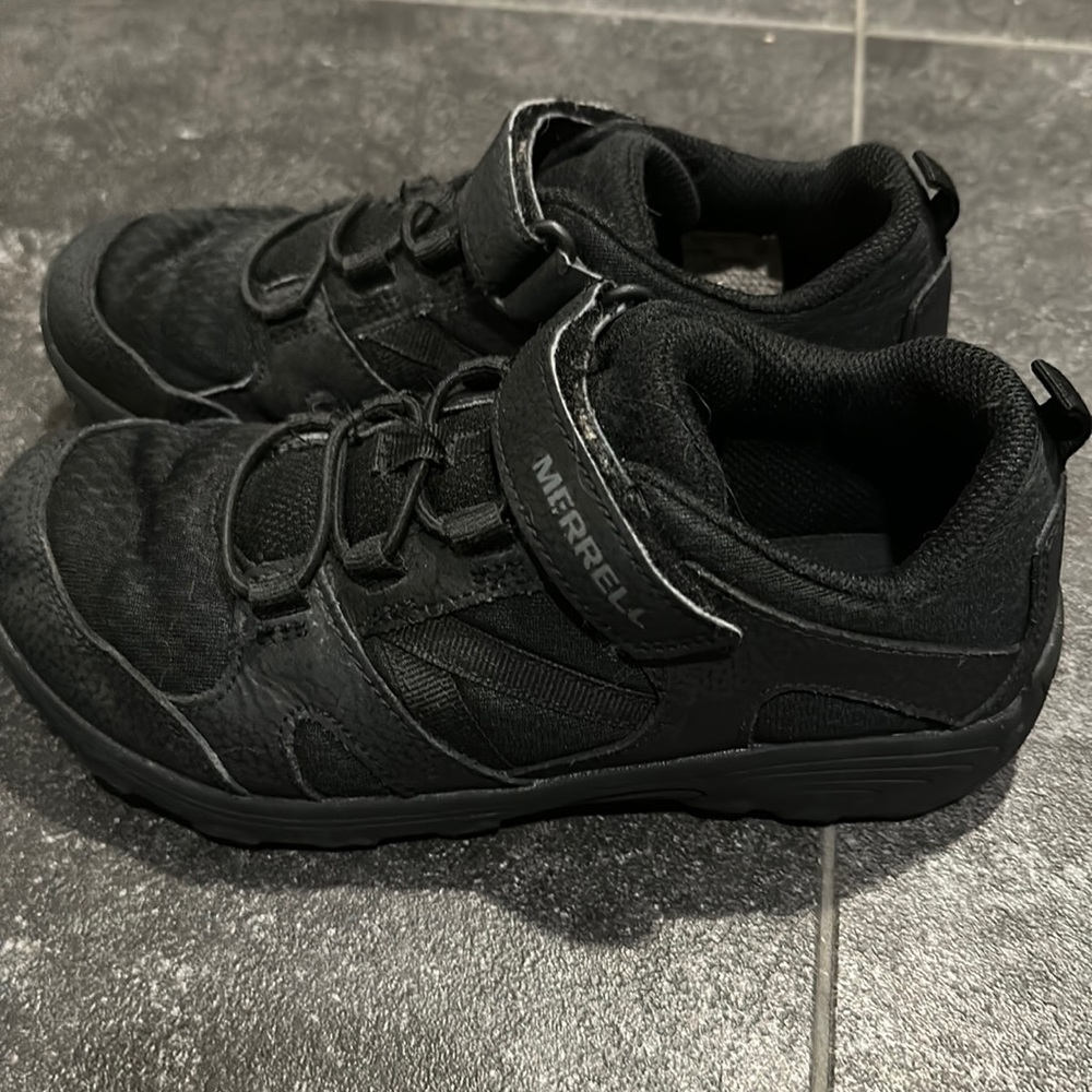 Indoor school shoes